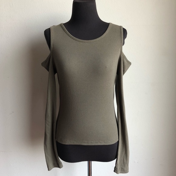 Cotton On Sweaters - Cotton On sz L cold shoulder top